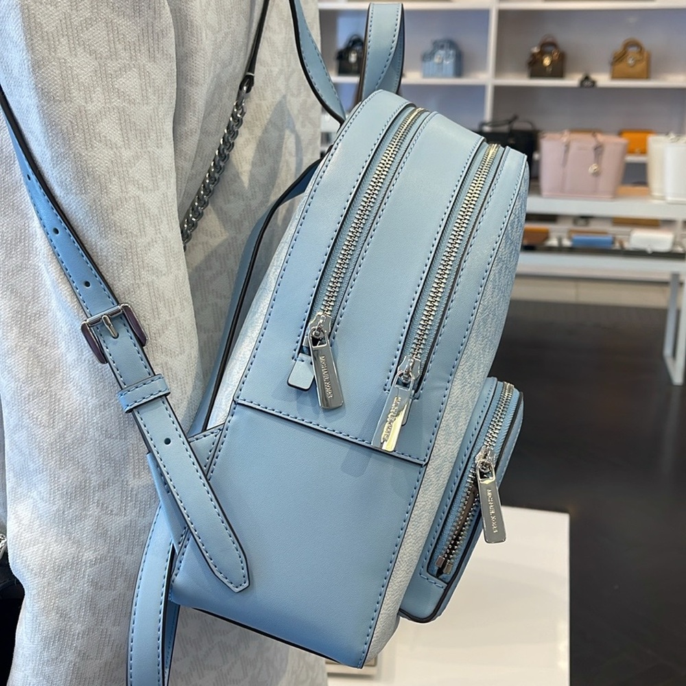 MICHAEL KORS Jaycee Medium Ombré Signature Logo Backpack
Light Sky
NWT - Picture 6 of 16